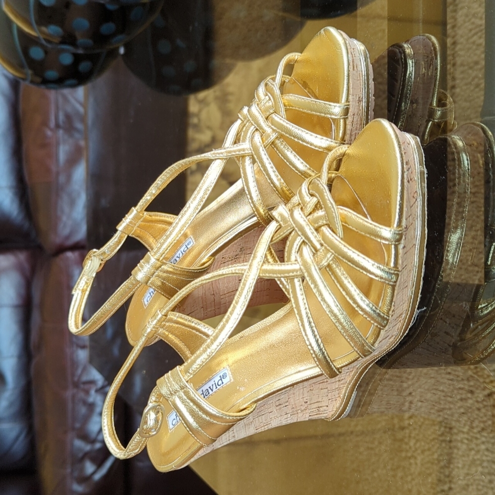 Charles David Gold Metallic Cork Wedges sz 7.5